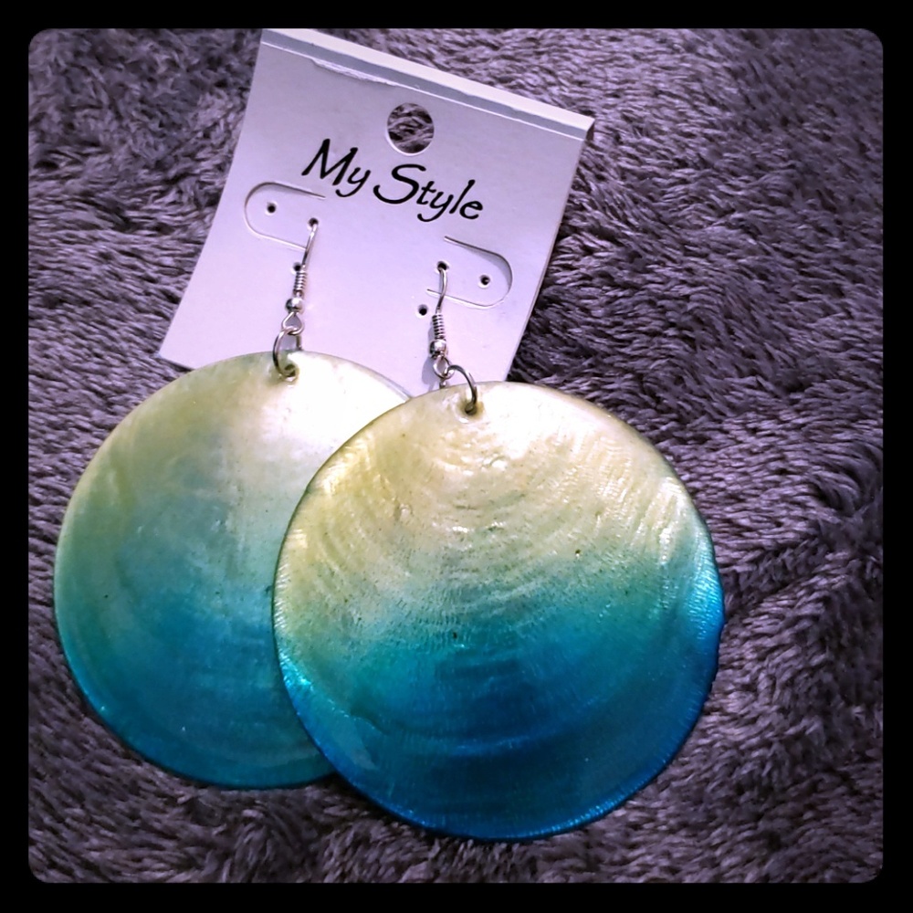 My Style Green and Gold Shell Earrings